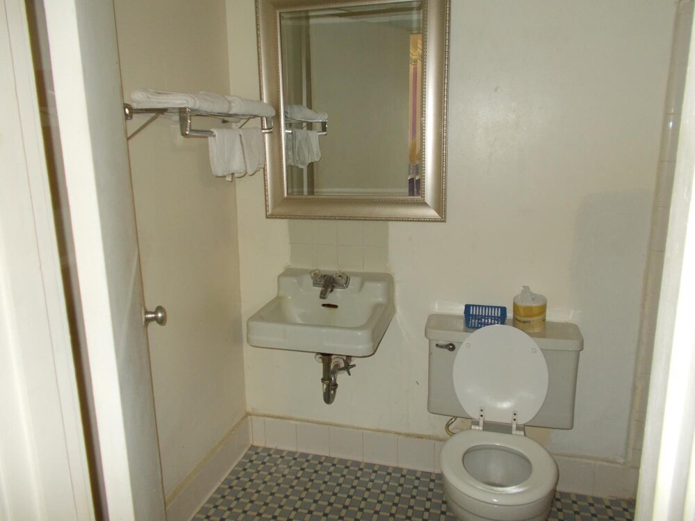 Hillside Motel - photo 37