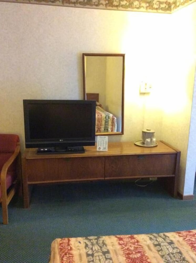 Tidewater Motel - photo 12