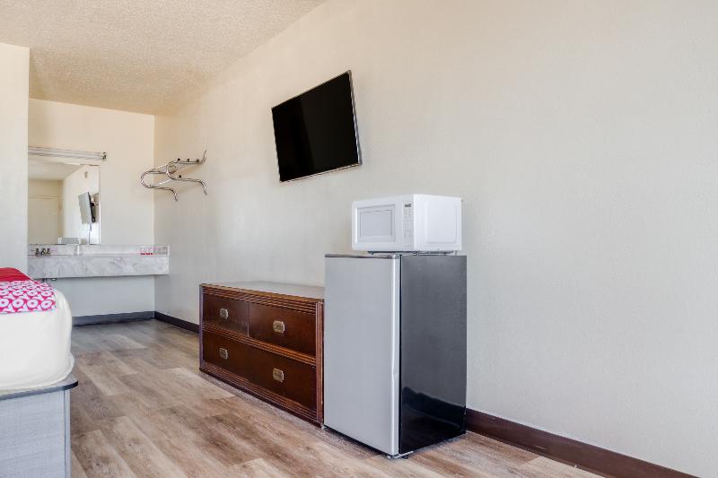 OYO Hotel Waco University Area I 35 - photo 20