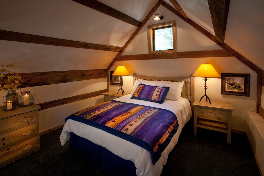 Cottam's Lodge by Alpine Village Suites - photo 12