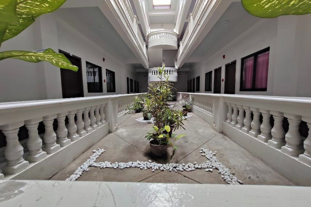 Benediktus Pilgerhaus Inn — Vigan — photo 2