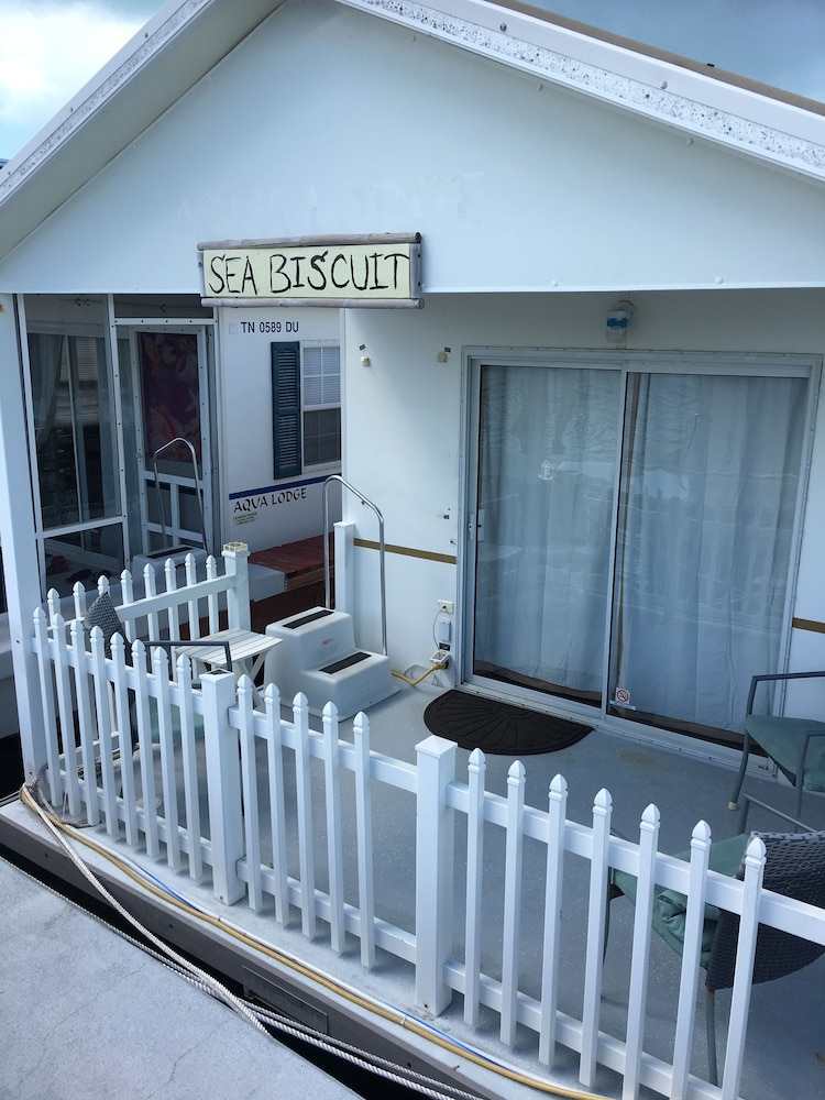 Mangrove Marina and Resort Aqualodge Houseboats - photo 2