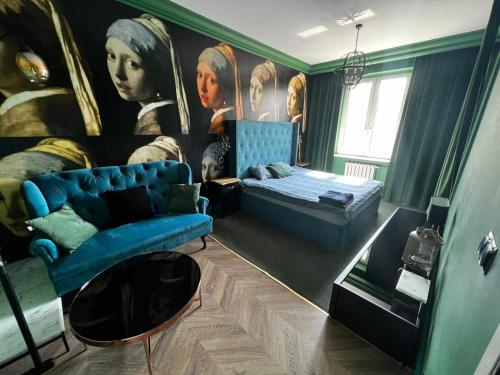City Center Apartment near public swimming pool — 4-Star Luxury Hotel in Warsaw, Poland