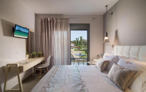 Paradise Maisonettes — 4-Star Luxury Hotel in Neos Marmaras, Greece