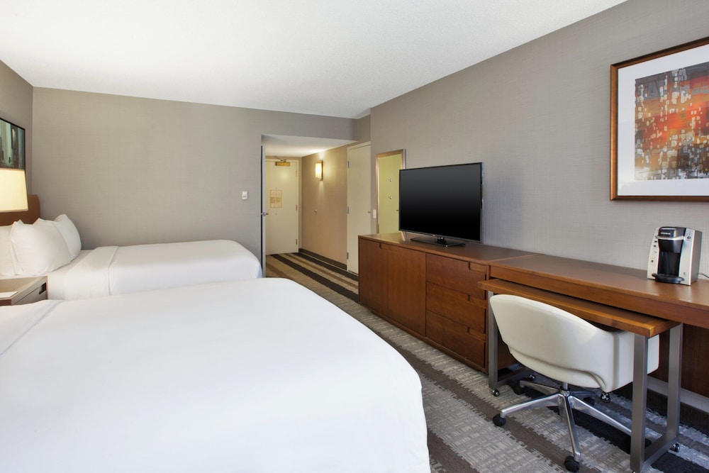 Crowne Plaza Dulles Airport by IHG - photo 46