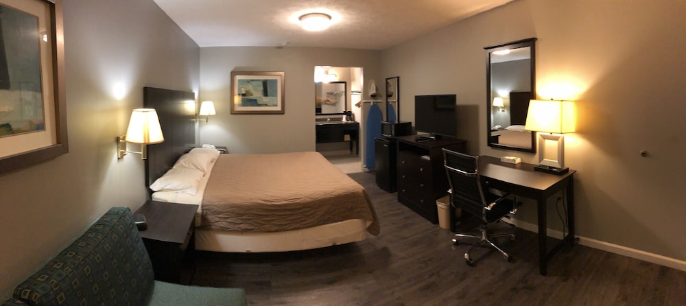 Deerfield Inn & Suites - photo 9