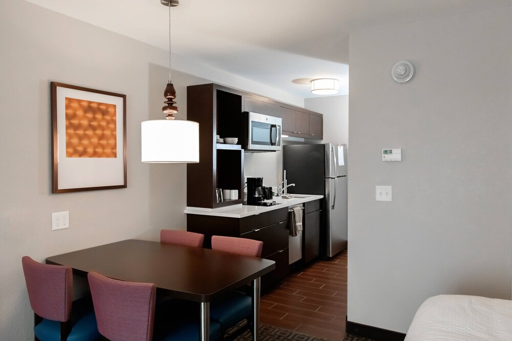 TownePlace Suites by Marriott Louisville Airport - photo 12