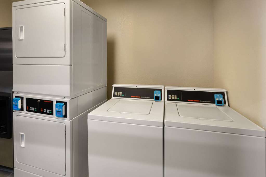 SYLO Hotel Denver Airport a Ramada by Wyndham - photo 38