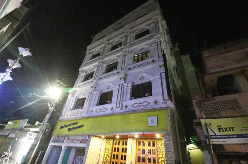 OYO 19357 Reda Right Taste — hotel in Shrirampur