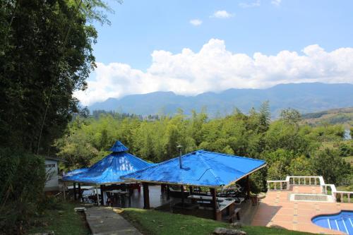 Finca Lago Calima - carbon neutral hotel in Yotoco
