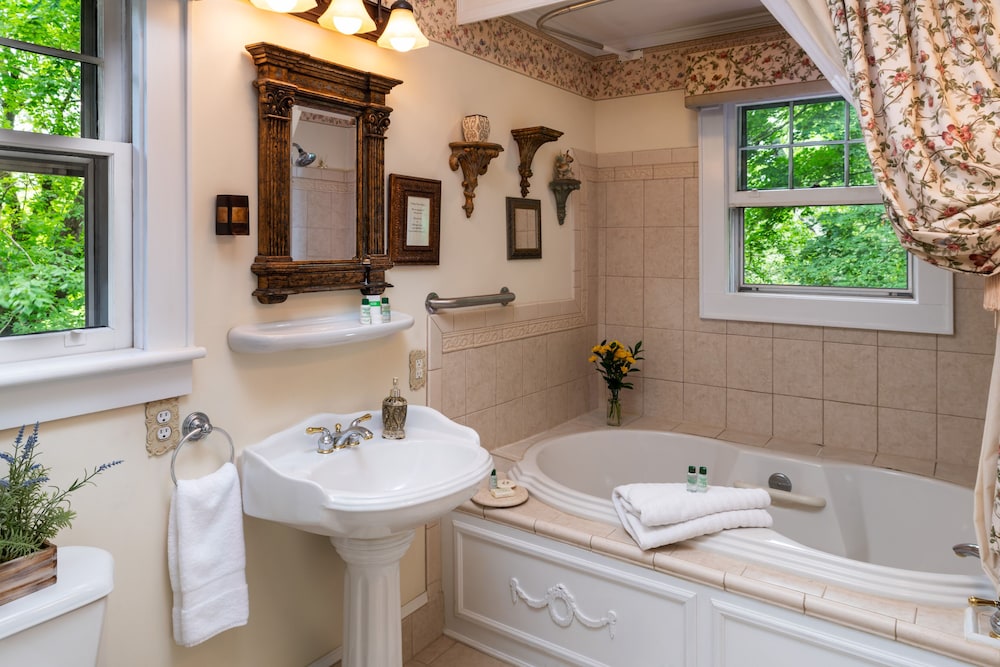 Abbington Green Bed & Breakfast Inn - photo 58