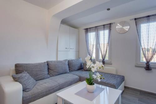 Modern App Pinija with terrace & BBQ Mali Lošinj — 4-Star Luxury Hotel in Mali Losinj, Croatia