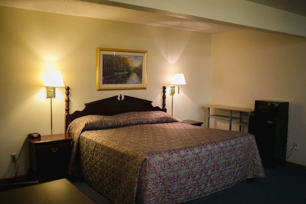 Covered Bridge Inn - photo 4