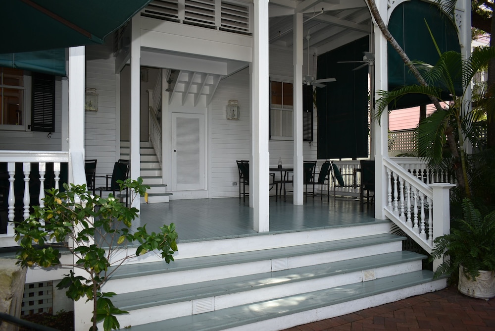 Simonton Court Historic Inn & Cottages - photo 240
