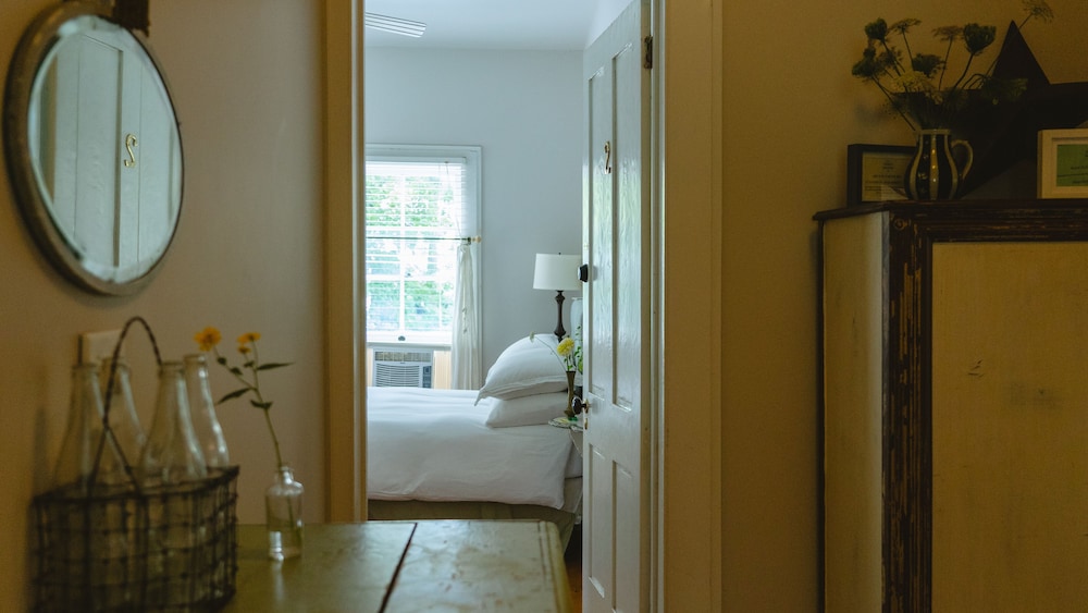 The North Branch Inn - photo 3