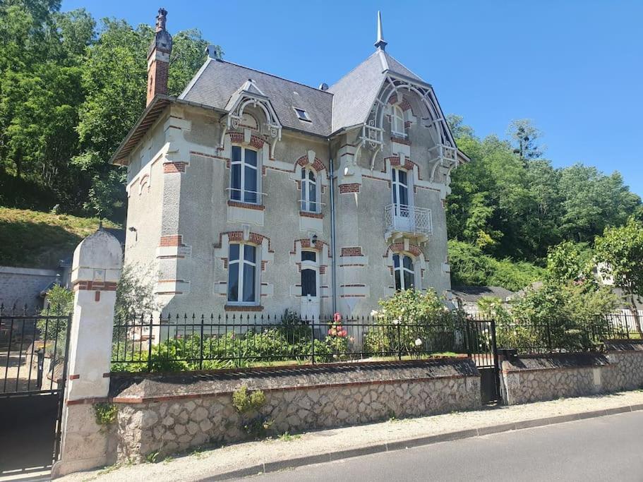 La Maison de Gabin Et Augustin — 4-Star Luxury Hotel in Saint-Clement-Des-Levees, France