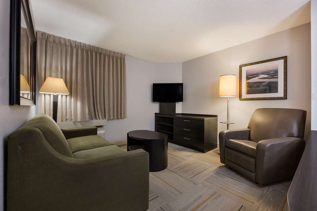 Sonesta Simply Suites Huntsville Research Park - photo 9