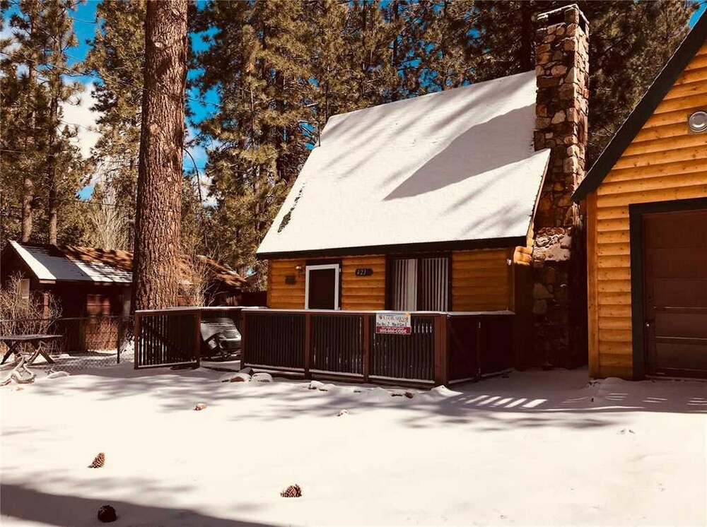 Log Cabin Retreat — 4-Star Luxury Hotel in Big Bear Lake, United States