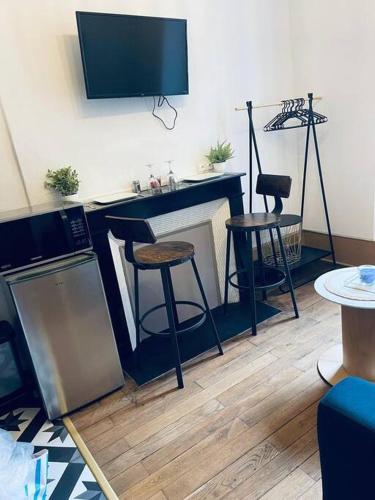 Le Black And White Studio Centre Ville Historique in Bourges, France