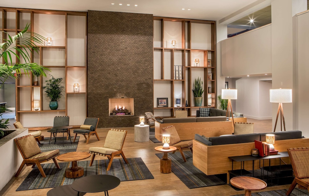 DoubleTree by Hilton Atlanta Windy Hill Ballpark - photo 27