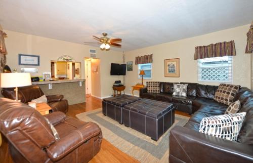 315CE 315 Clemente in Avalon, United States