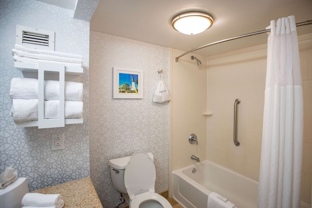 Hampton Inn Pensacola Airport - photo 40