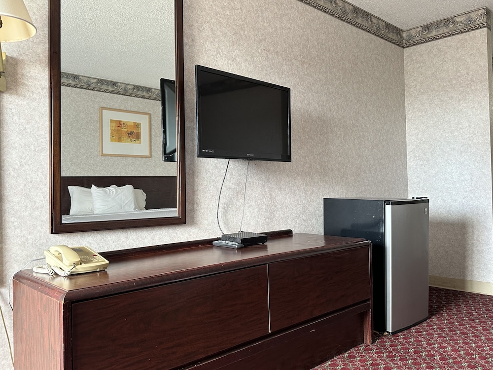 Americas Best Value Inn And Suites Dalton - photo 4
