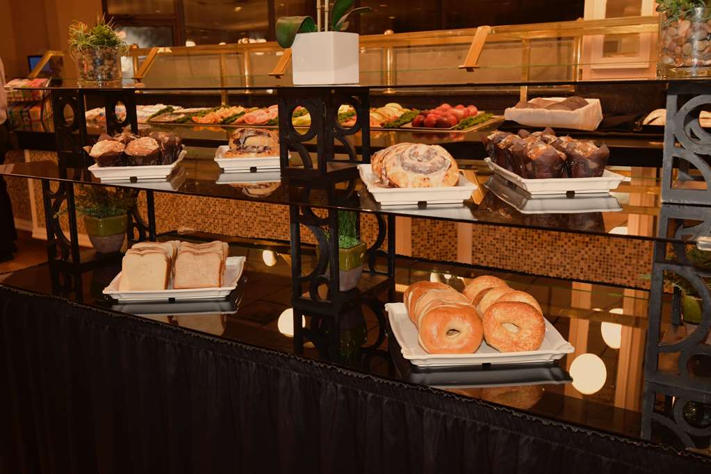Ramada Hotel & Conference Center by Wyndham Jacksonville - photo 39