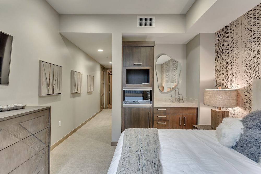 Premium Junior Three Bedroom 3 Apartment Hotel by Redawning - photo 18