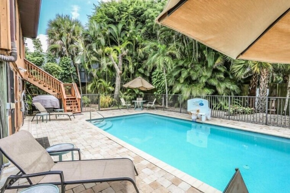 210 Miramar - photo 18
