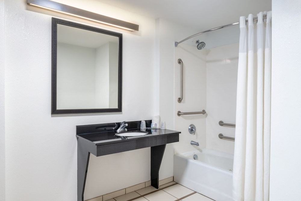 Fairfield Inn & Suites Charleston North Ashley Phosphate - photo 15