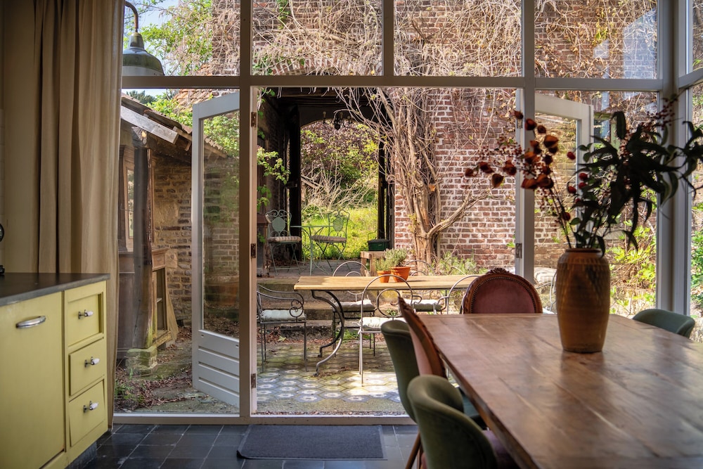 Maas Suites The French House — 4-Star Luxury Hotel in Lanaken, Belgium