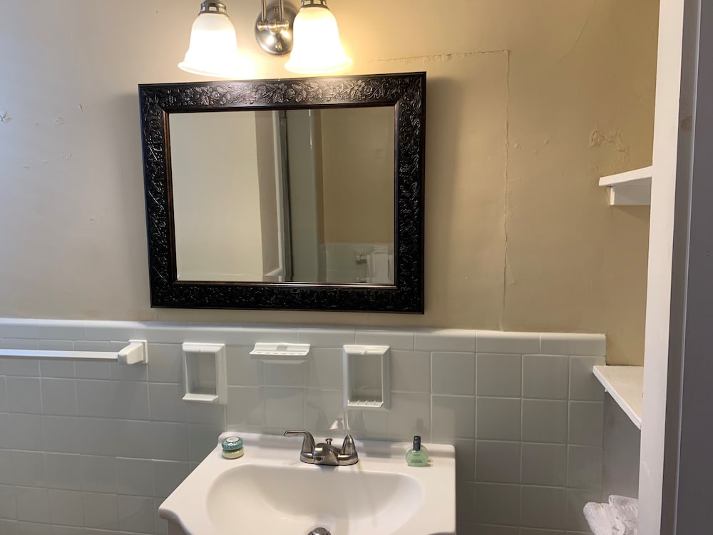 Vineyard Harbor Motel Private Beach - photo 261