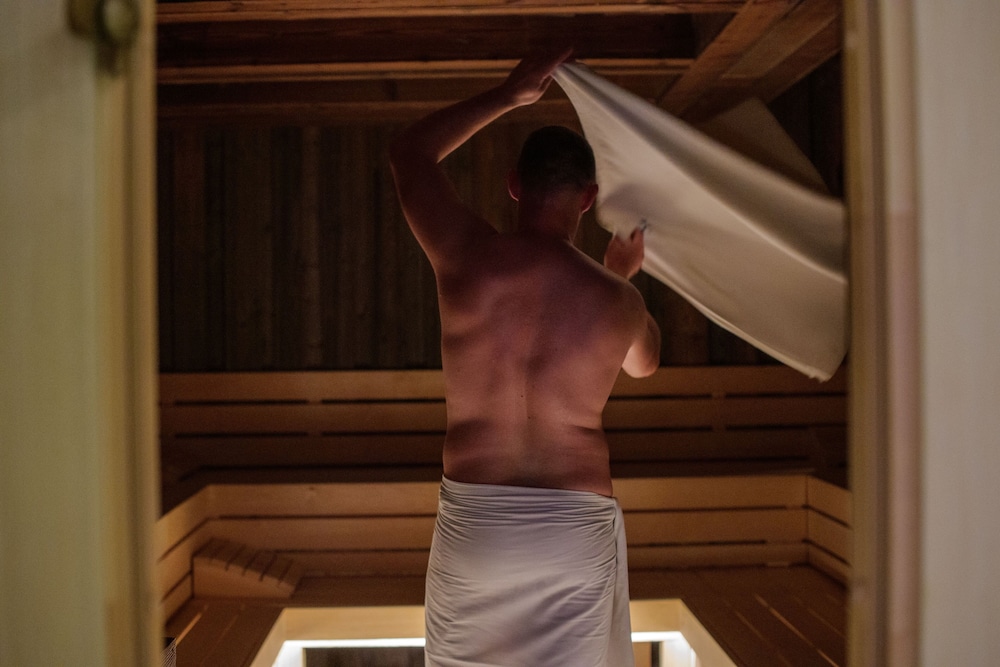 Wellness rezort Jánošíkov dvor — 4-Star Luxury Hotel in Zilina, Slovakia