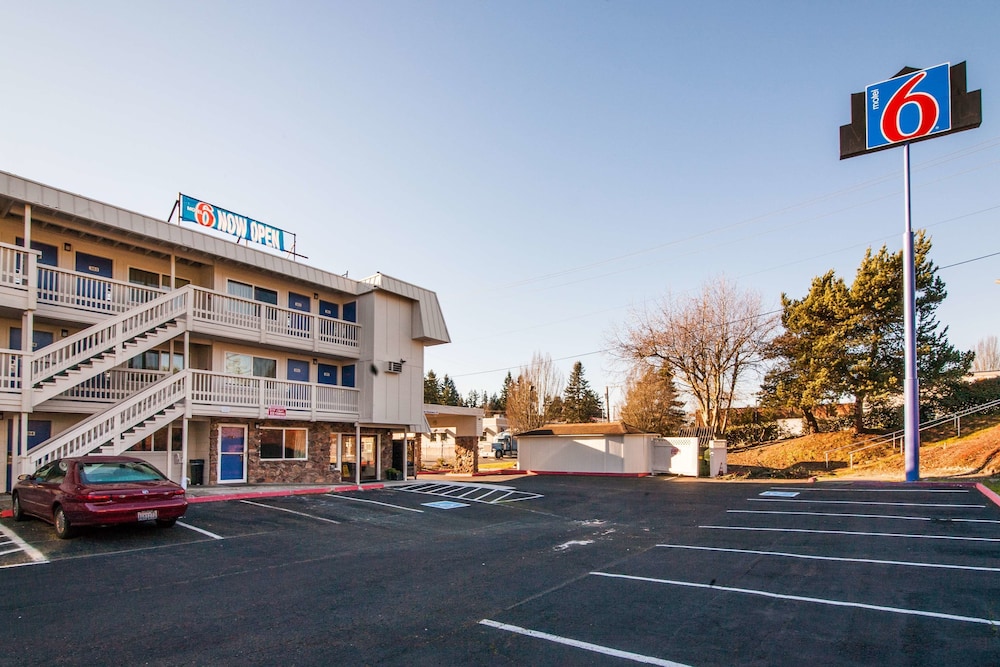 Motel 6 Bremerton WA - featured photo