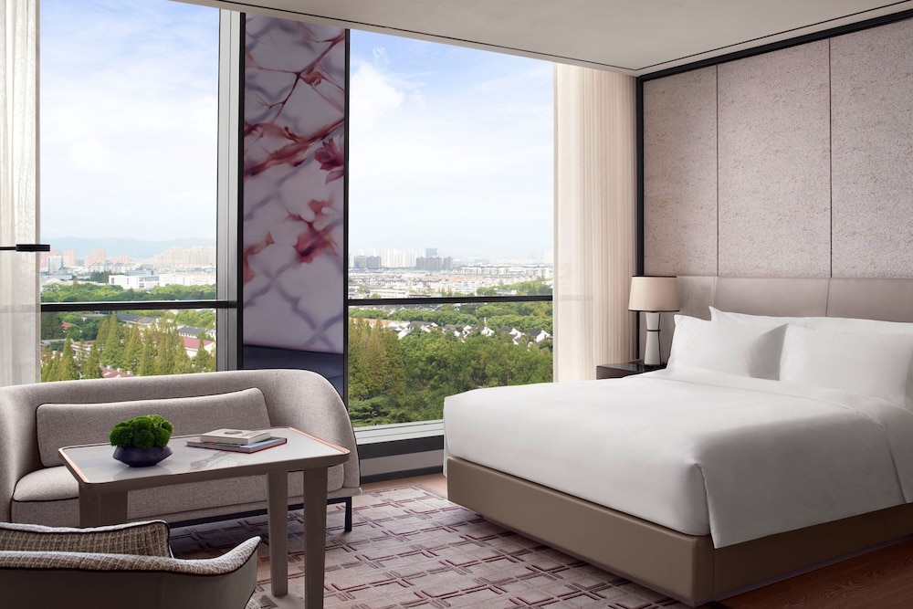The Ritz Carlton Suzhou — 5-Star Luxury Hotel in Suzhou, People's Republic of China
