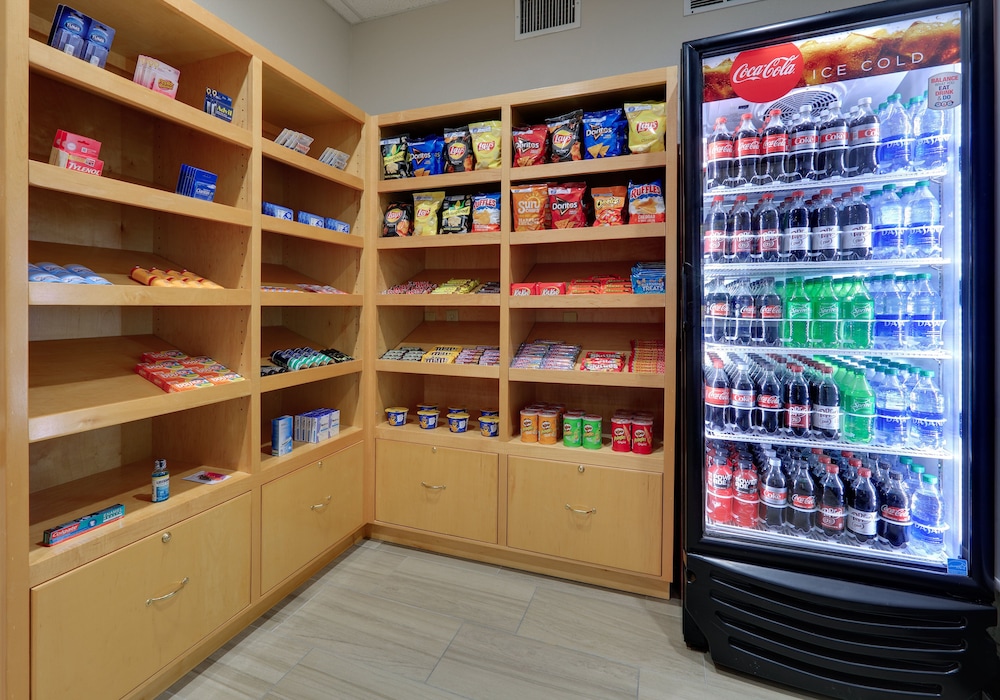 Holiday Inn Express & Suites Round Rock - photo 19