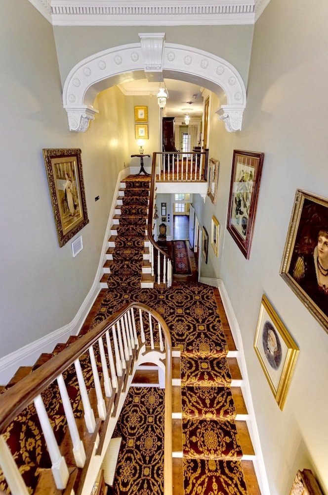 Anchuca Historic Mansion & Inn - photo 104