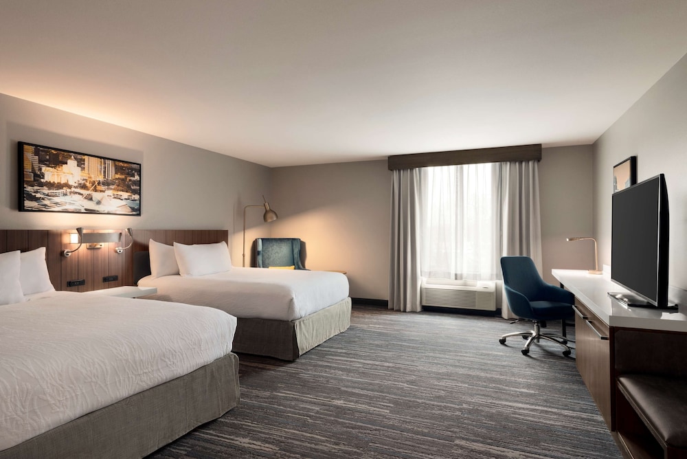 Hilton Garden Inn Milwaukee Brookfield Conference Center WI - photo 6