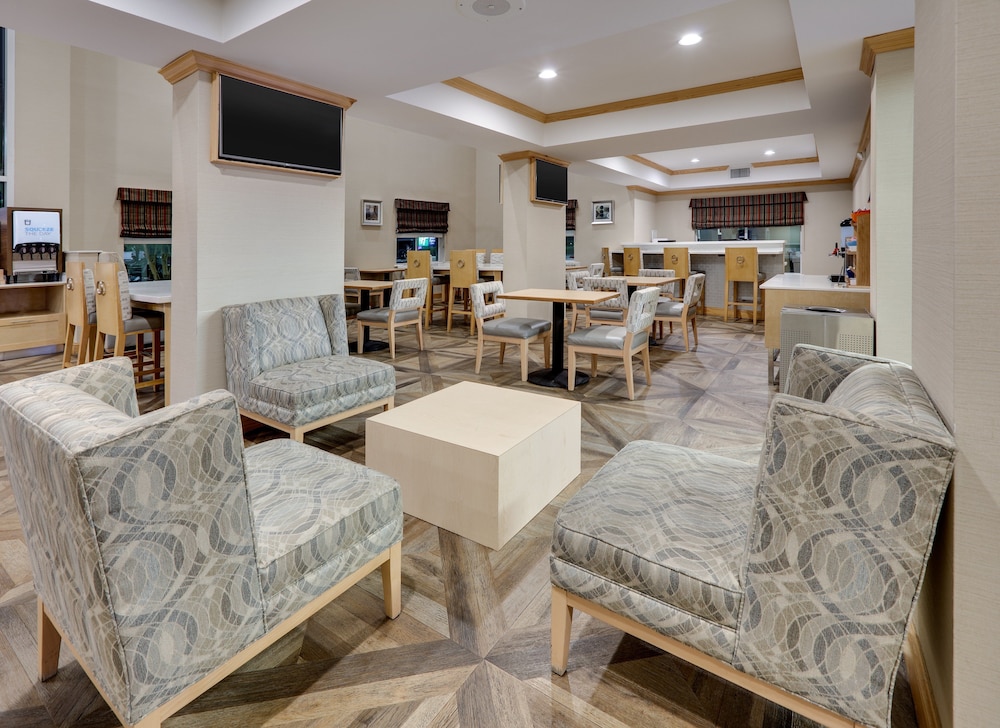 Holiday Inn Express & Suites San Antonio Brooks City Base by IHG - photo 36
