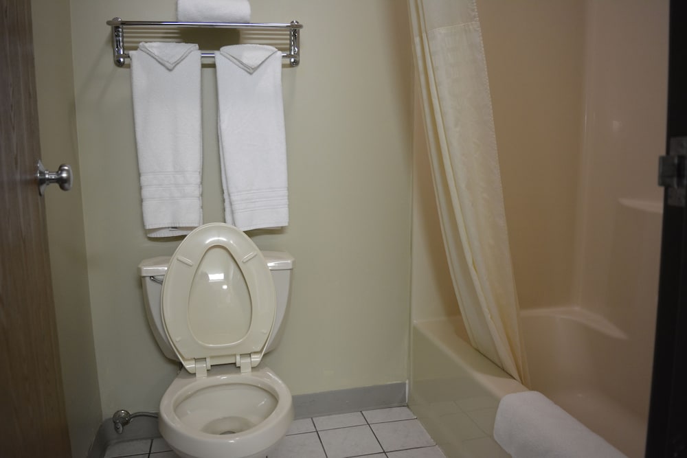 Travelodge by Wyndham St. Louis - photo 17