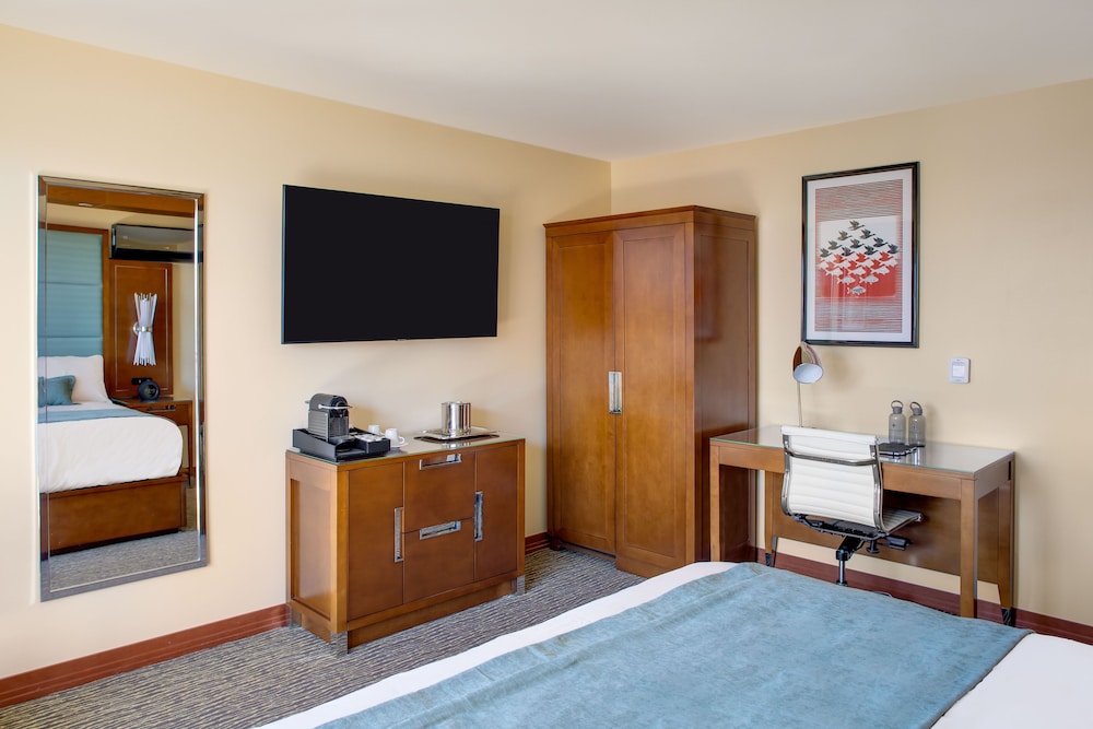 Cormorant Boutique Hotel - photo 6