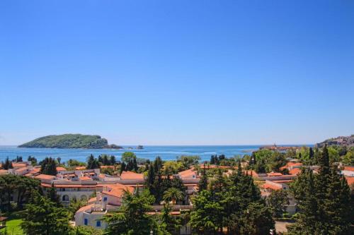 Apartment Obradovic — 4-Star Luxury Hotel in Budva, Montenegro