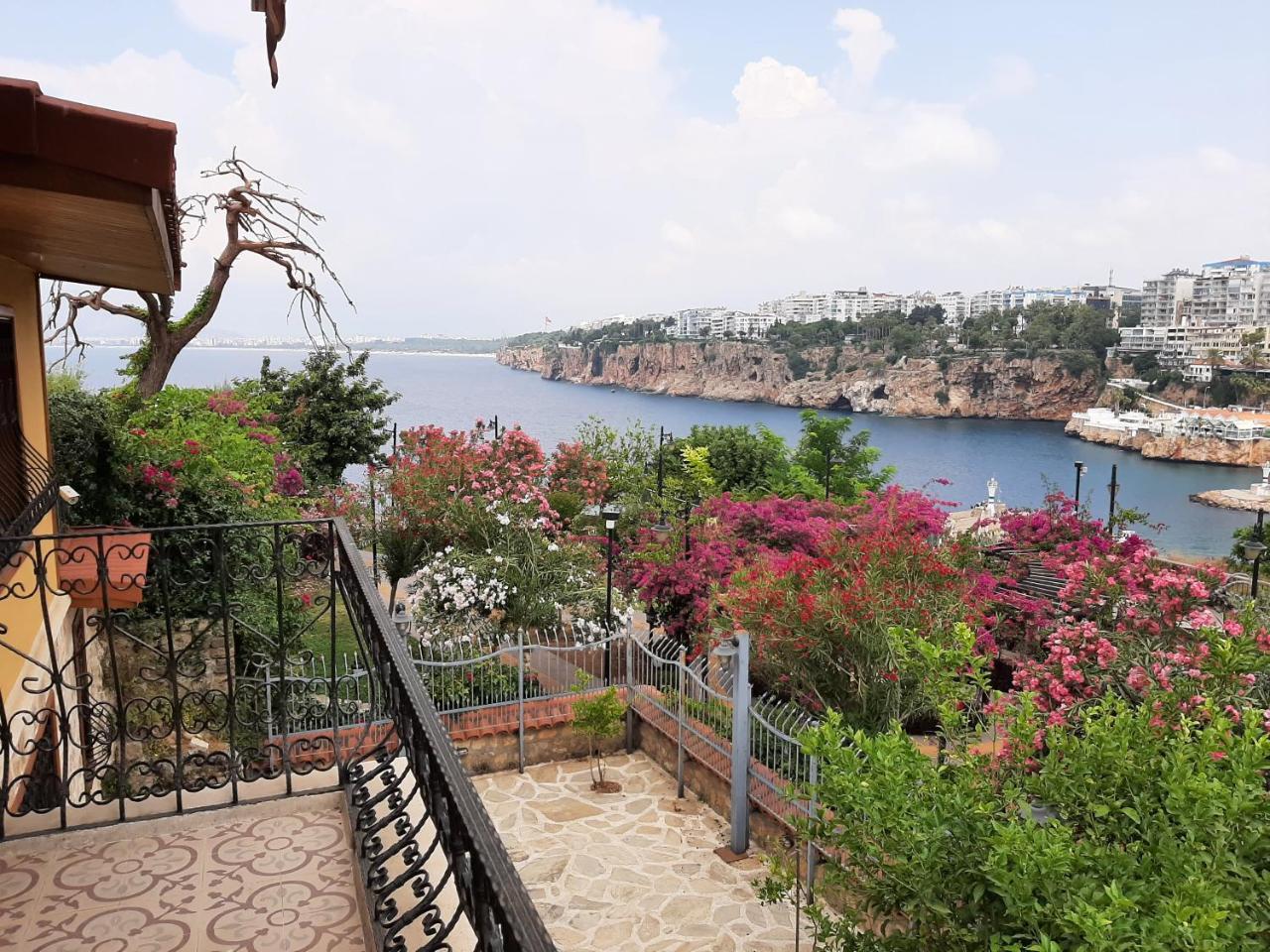 Villa Emel — 4-Star Luxury Hotel in Antalya, Turkey