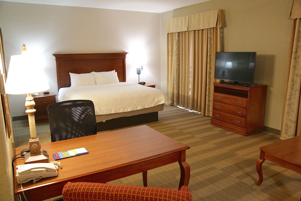 Hampton Inn & Suites McComb - photo 14