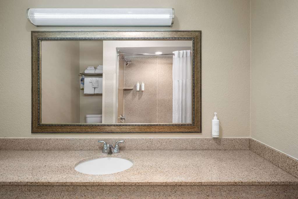 Days Inn by Wyndham Klamath Falls - photo 36