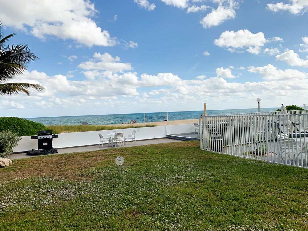 Coral Tides Resort - photo 141