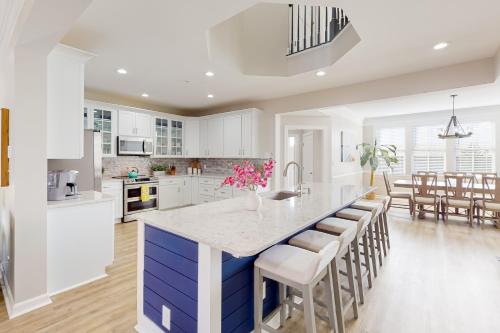 Sunset Island 57 Island Edge — 4-Star Luxury Hotel in Ocean City, United States