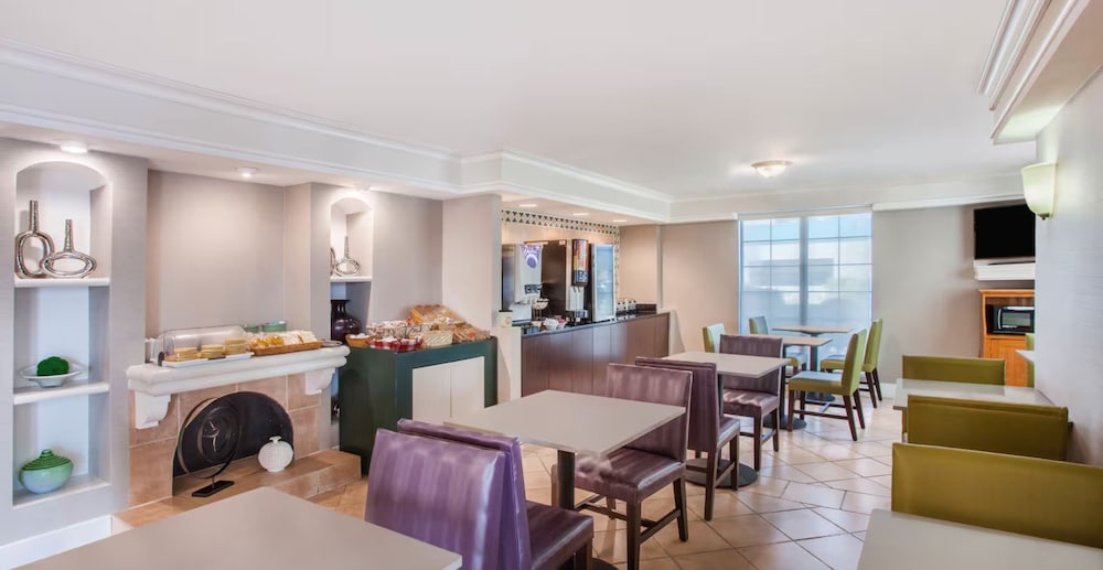 Baymont by Wyndham Fort Myers Central - photo 16