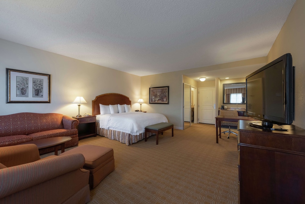 Hampton Inn & Suites Vicksburg - photo 17